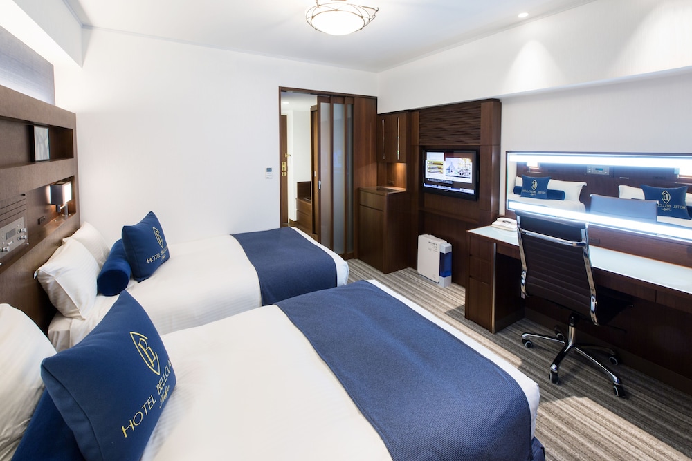 SEMI ROOM, 2 SEMI DOUBLE BEDS