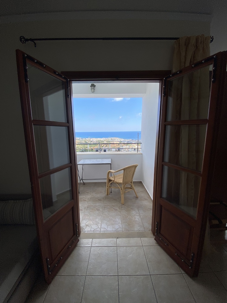 Amazones Village Suites in HERSONISSOS