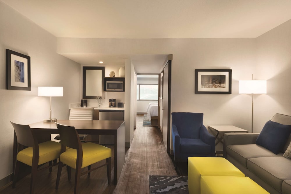 Embassy Suites Indianapolis Downtown 35/75