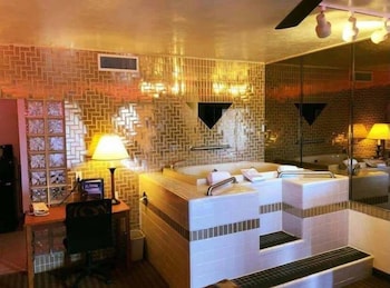 The Classic Desert Aire Hotel 19/34