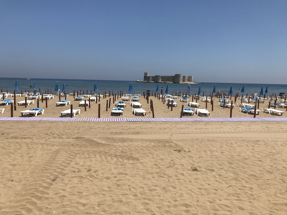 Korykos Hotel 23/24