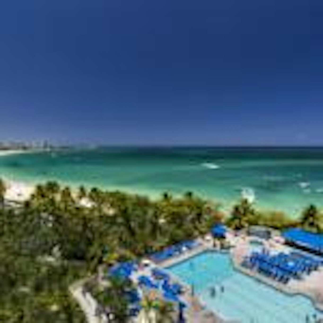 ESJ Beach Hotel 38/42