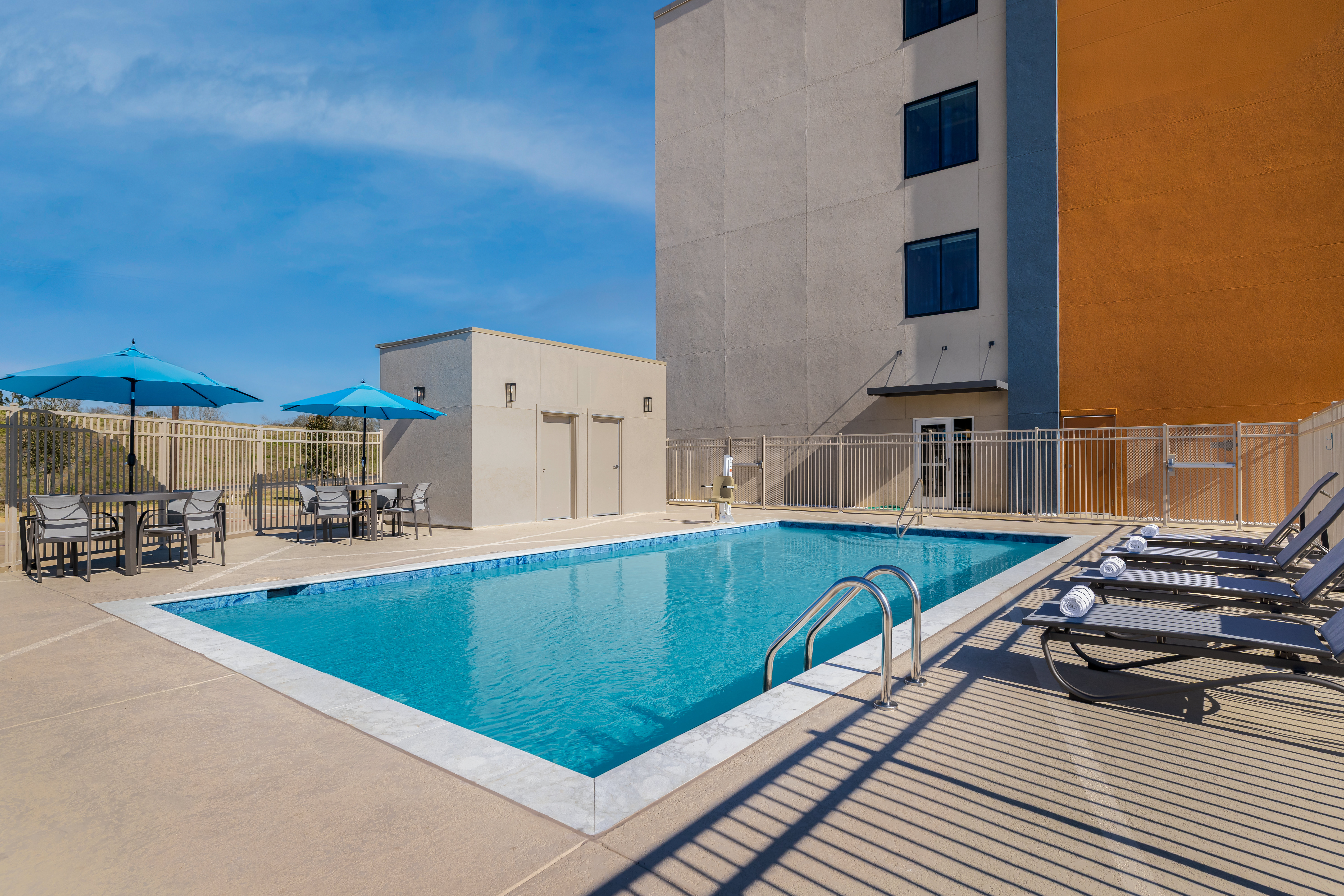 Holiday Inn Express & Suites Nacogdoches Southwest by IHG 49/49