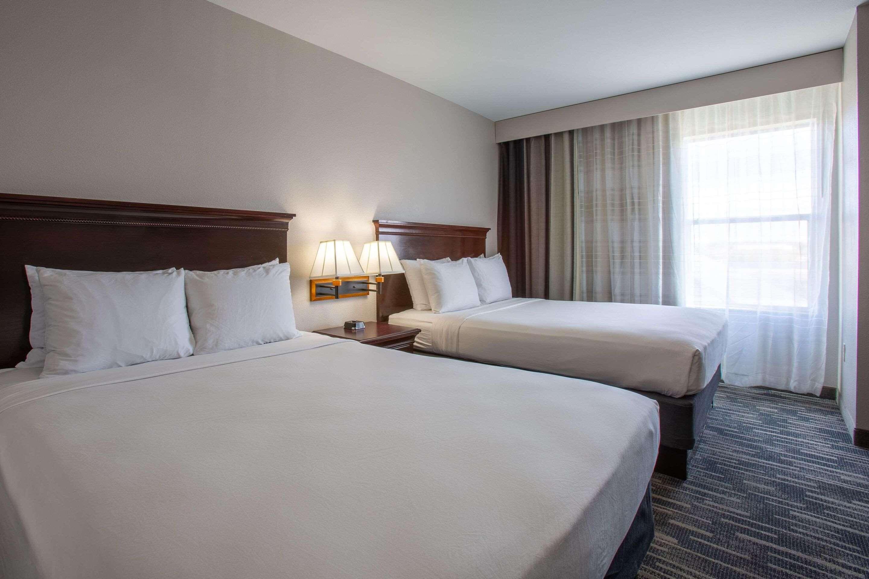 SUITE, 2 QUEEN BEDS