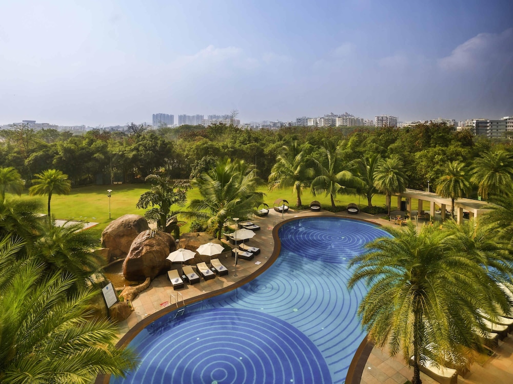 NOVOTEL HYDERABAD CONVENTION CENTRE 70/73