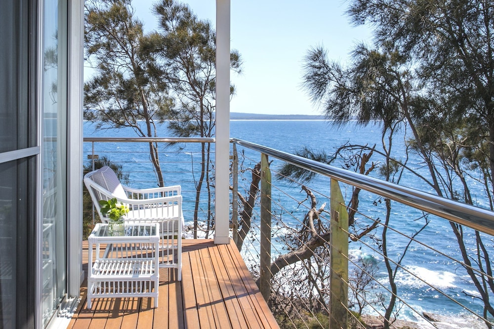 Bannisters by the Sea Mollymook 24/50