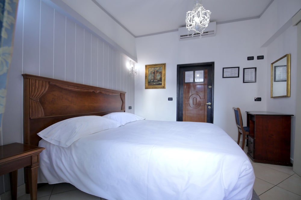 Hotel Veneto 31/60