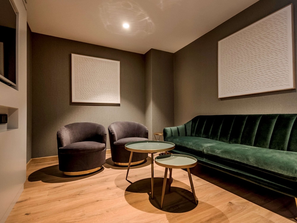 Mercure Lugo Center 36/66