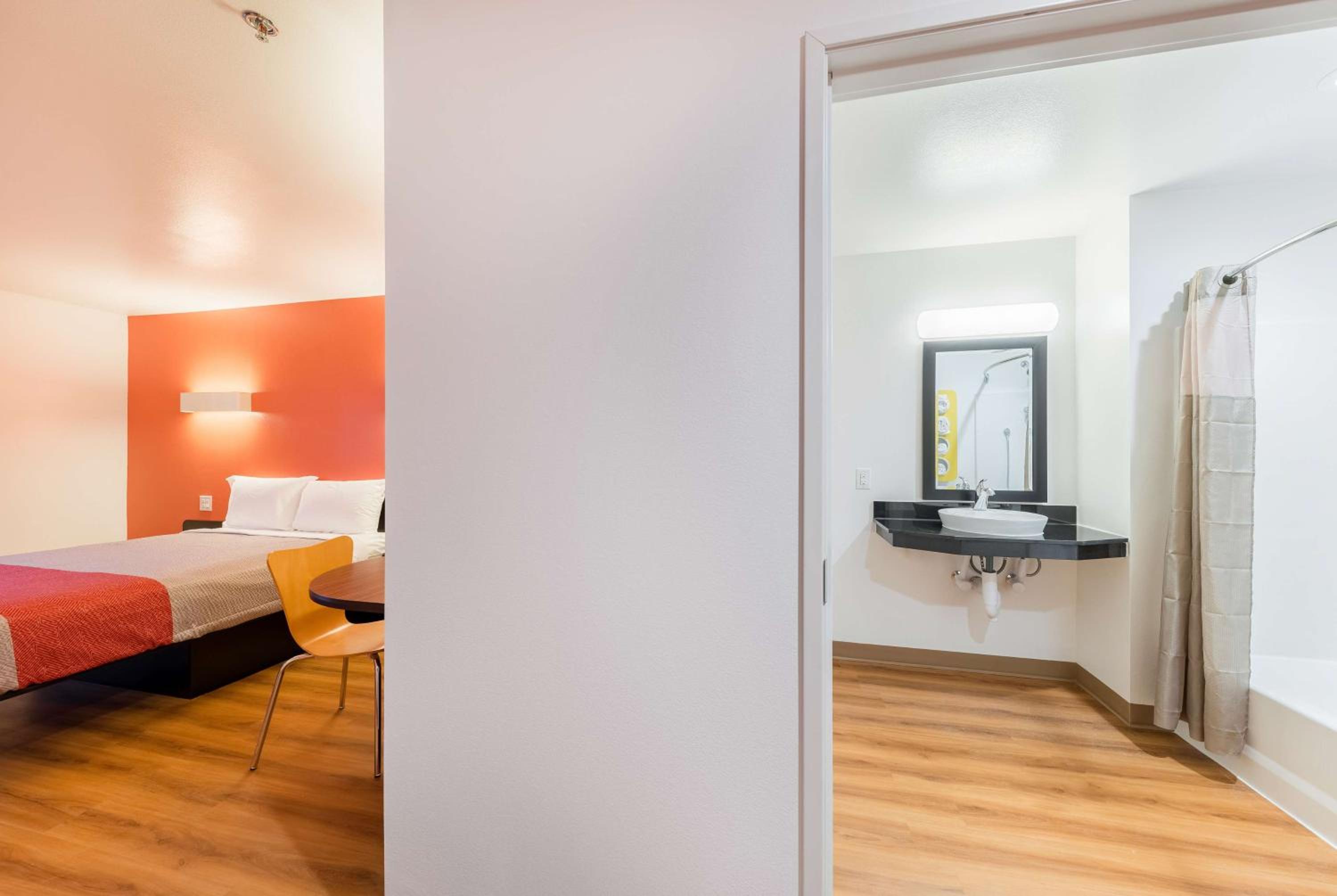 غرفة رباعية، Motel6 Fort Worth, TX - North - Saginaw 9/10
