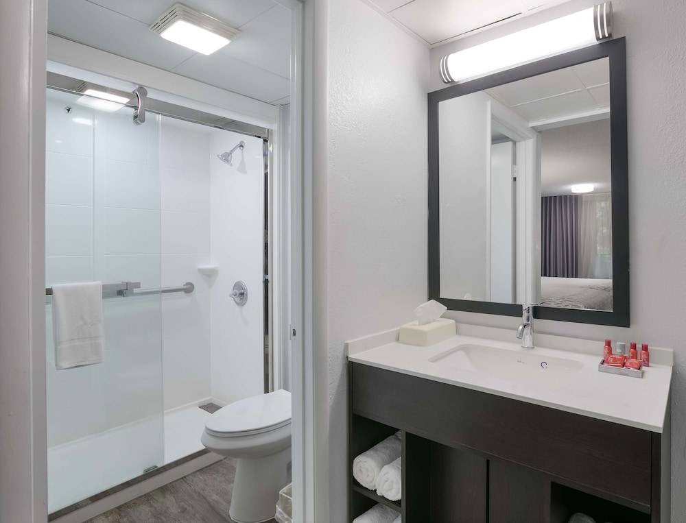 Surestay Plus Hotel By Best Western Gatlinburg 11/30
