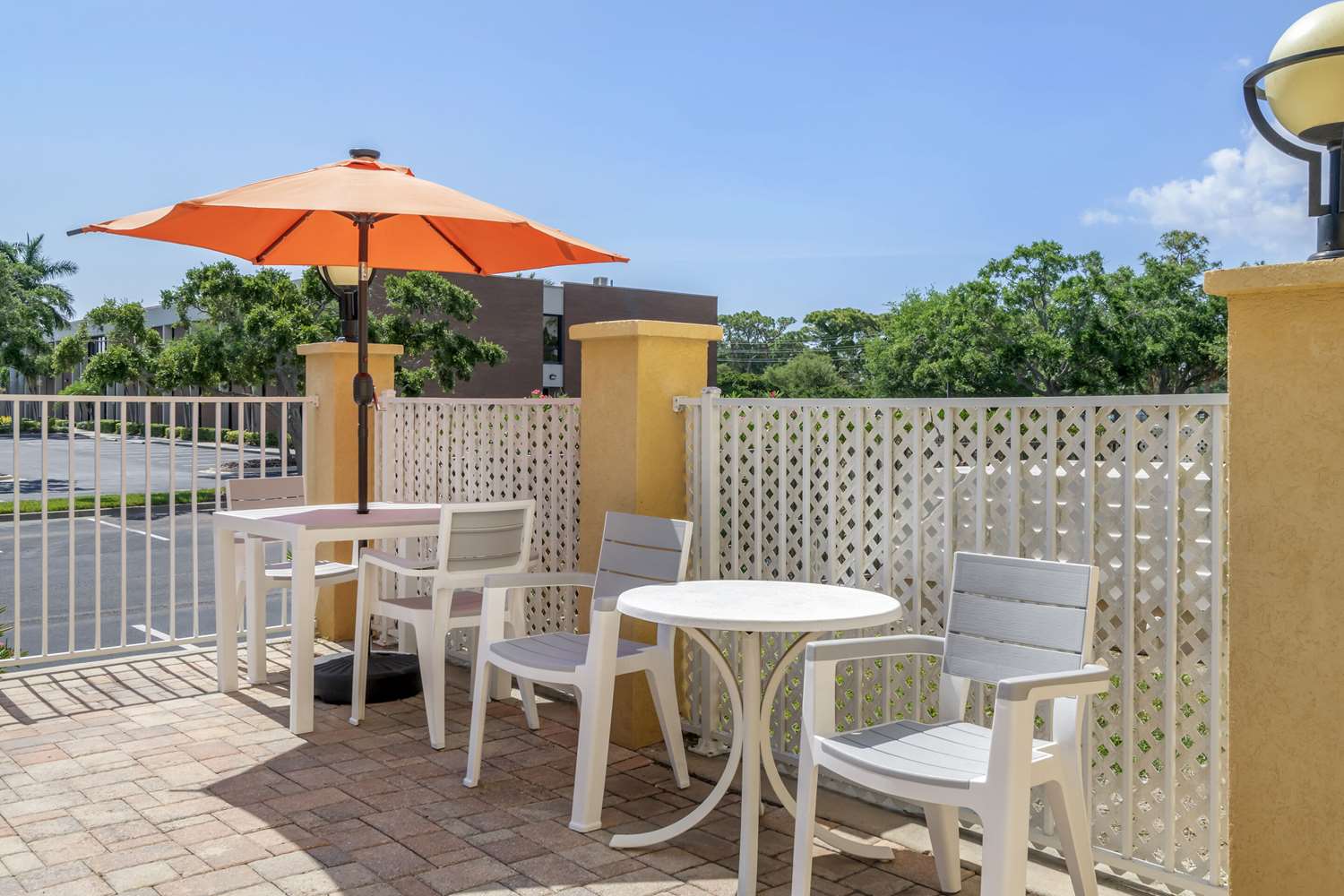 Comfort Inn & Suites Northeast - Gateway 27/32