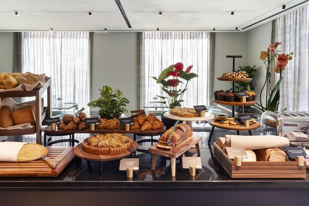 Radisson Collection Hotel, Roma Antica 32/50