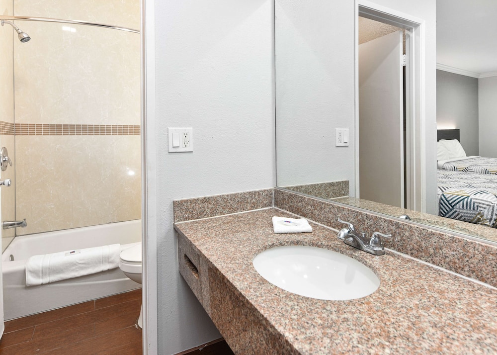 Motel6 Anaheim, CA - Convention Center 44/48