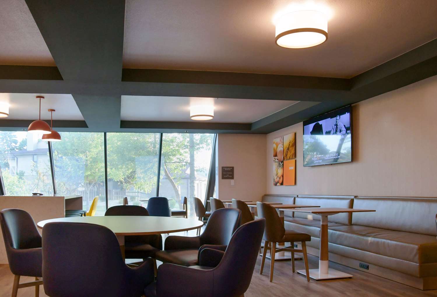 restaurant cafeteria