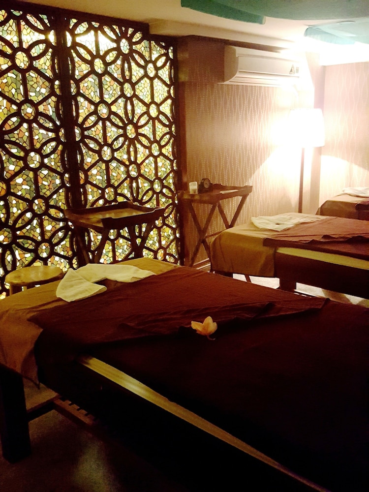 Hanoi Emerald Waters Hotel Spa 36/73