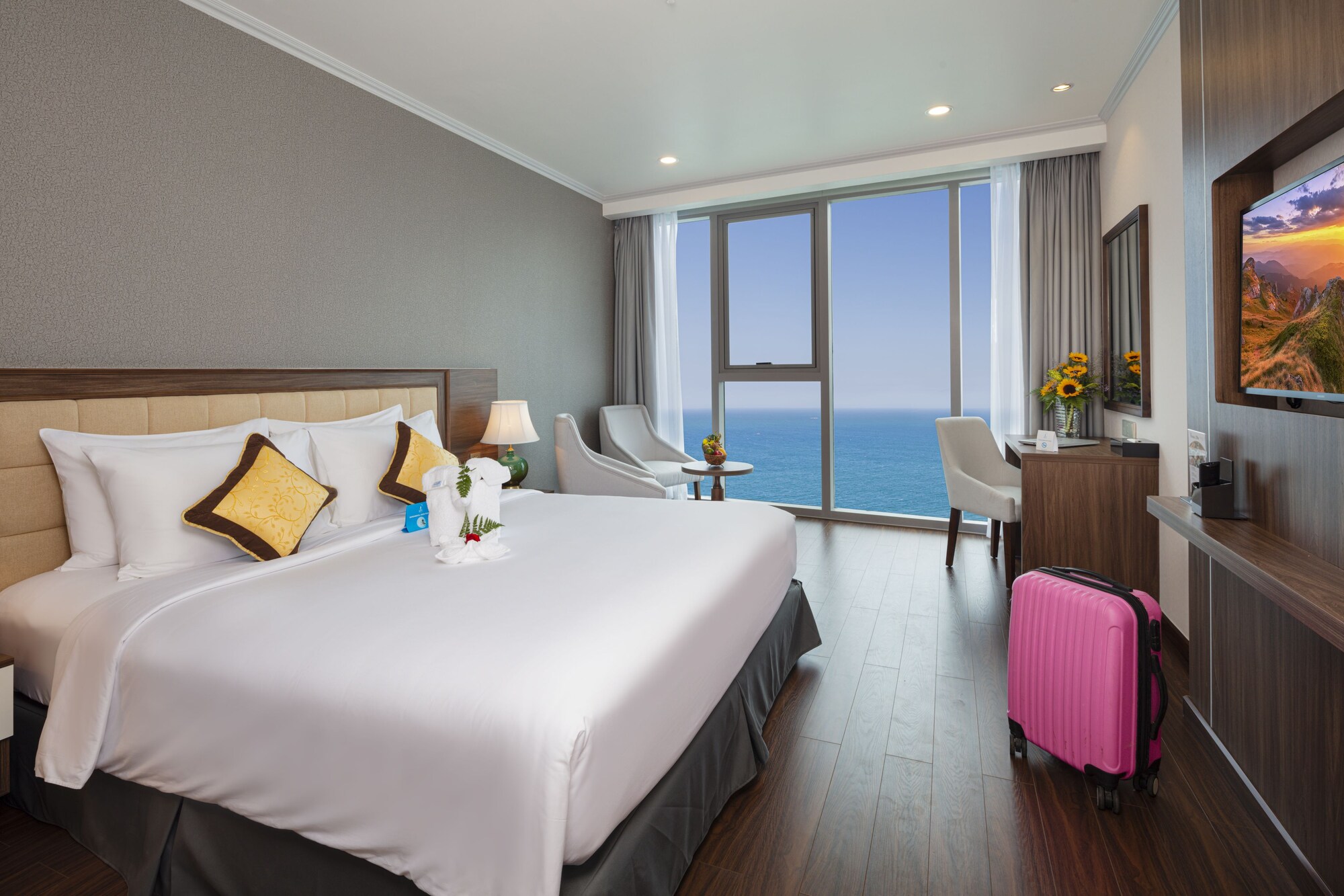 Ocean, Deluxe, King Bed
