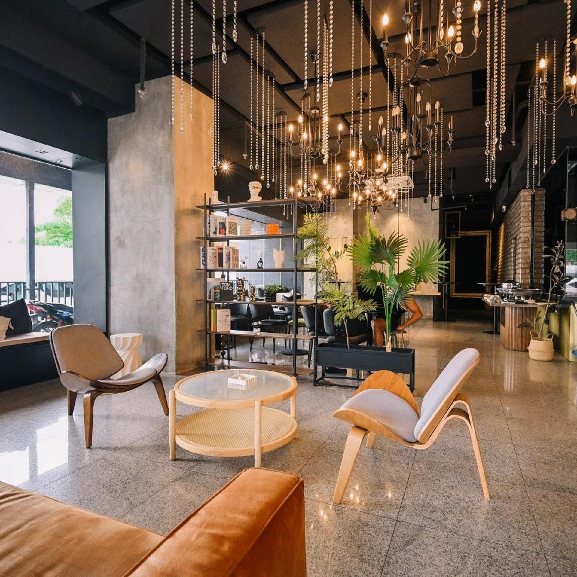 The Hulo Hotel & Gallery 39/59