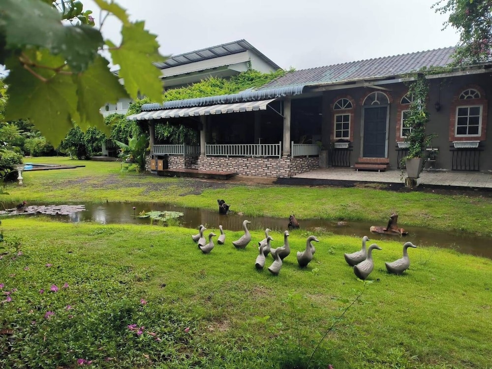 Phuket Nonnita Boutique Resort 60/69