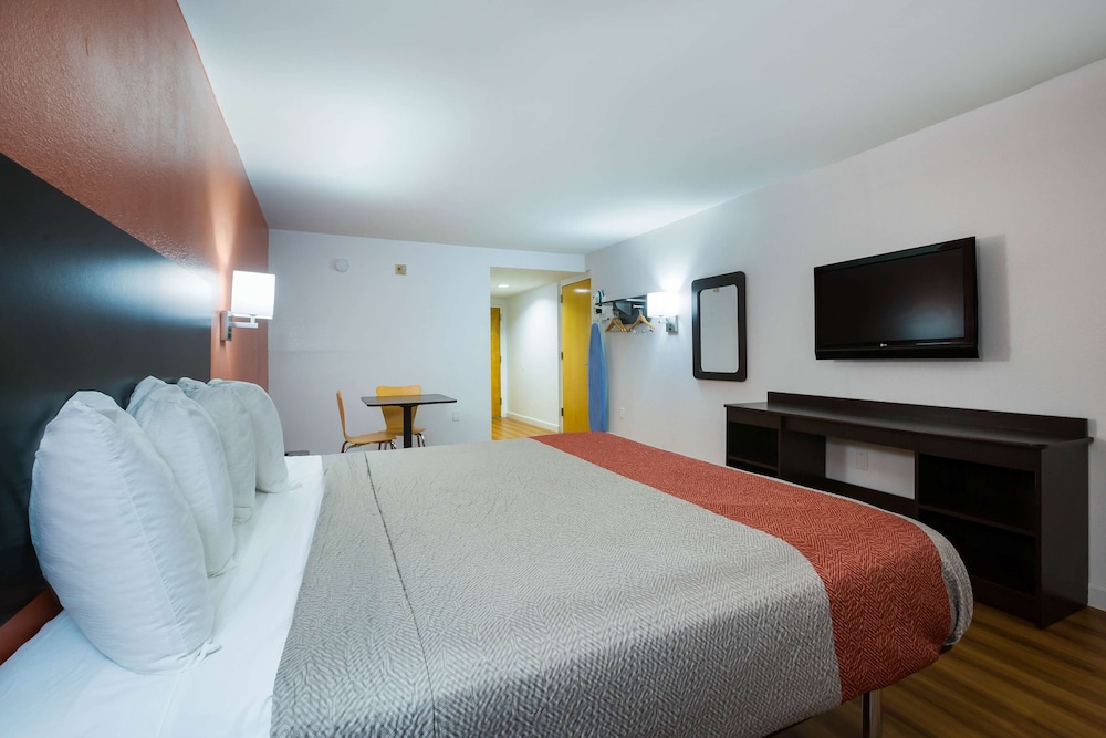 Motel6 Suwanee GA - Gwinnett Center 25/60