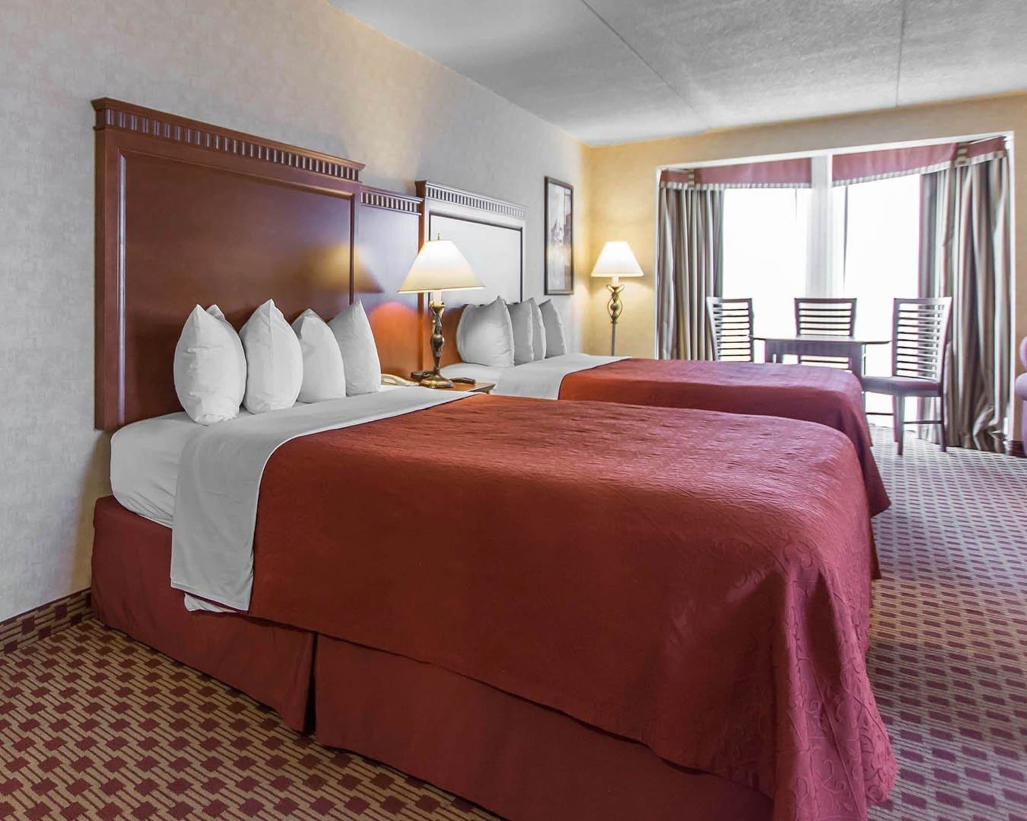 Standard, 2 Queen Beds, Quality Inn & Suites Bay Front 2/4