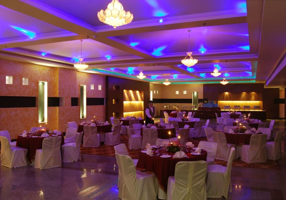 Hk Clarks Inn Amritsar 7/25