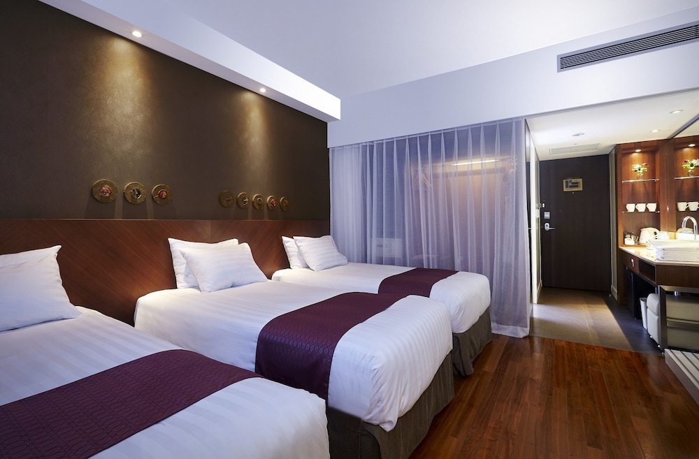 STANDARD, TRIPLE, 3 BEDS