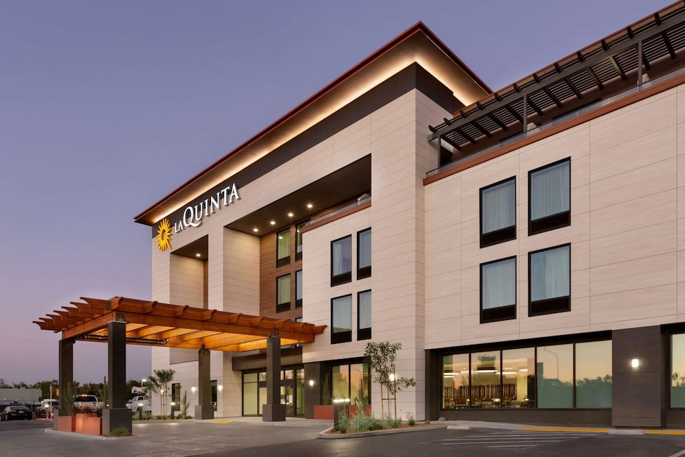 La Quinta Inn & Suites by Wyndham Santa Rosa Sonoma 6/46