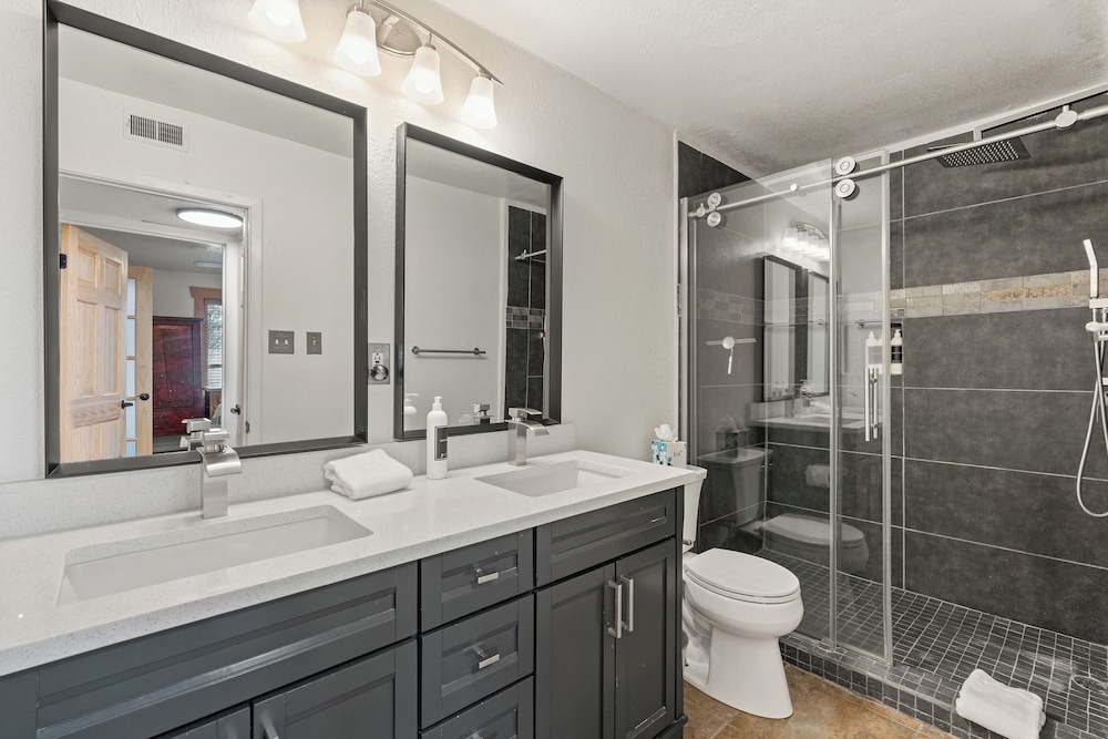 Fort Marcy Hotel Suites 48/50