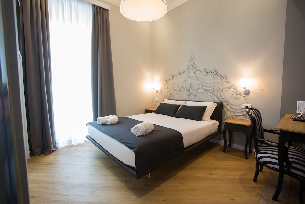 Ara Suite 8/38