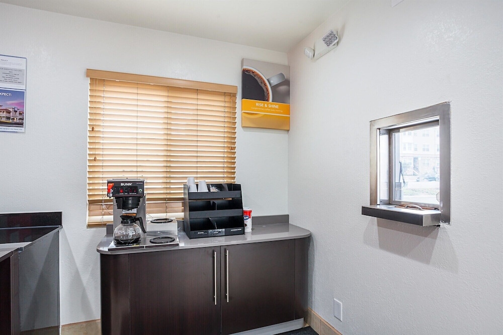 Motel6 Ventura, CA - Downtown 7/33