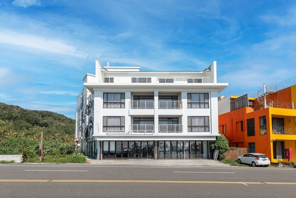 El Puerto Hotel 4/49