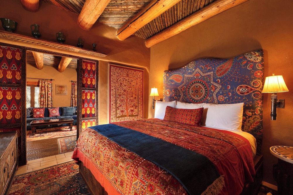 Rose, Adobe, King Bed