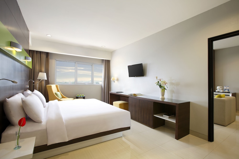 Hotel Santika Cikarang 12/49