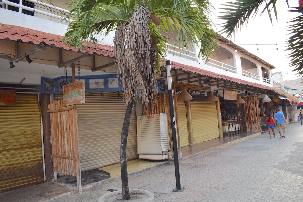 Hotel Plaza Almendros, Isla Mujeres in ISLA MUJERES
