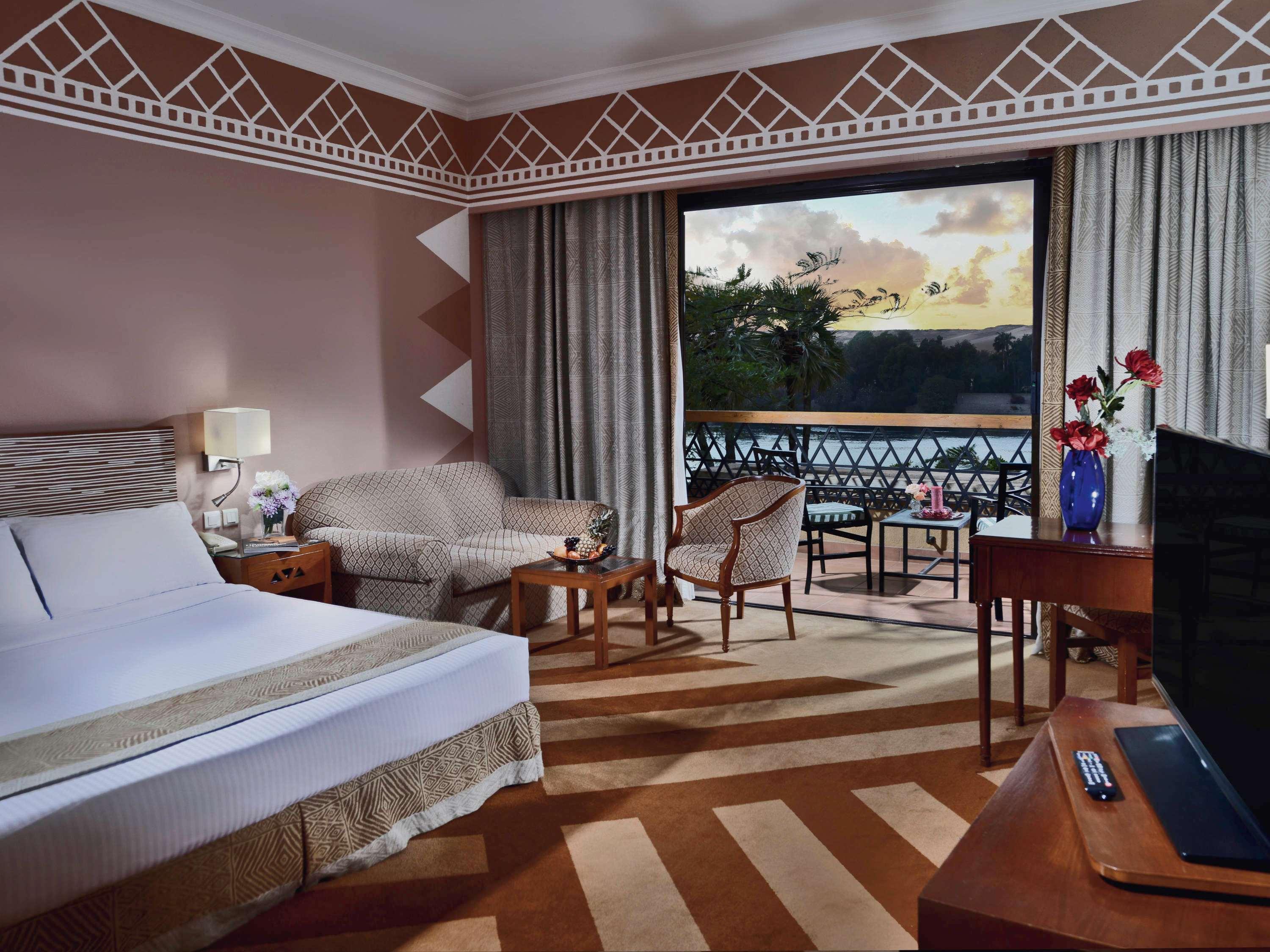 Room, with View