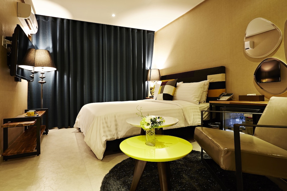 Unique Hotel Namoo 15/39