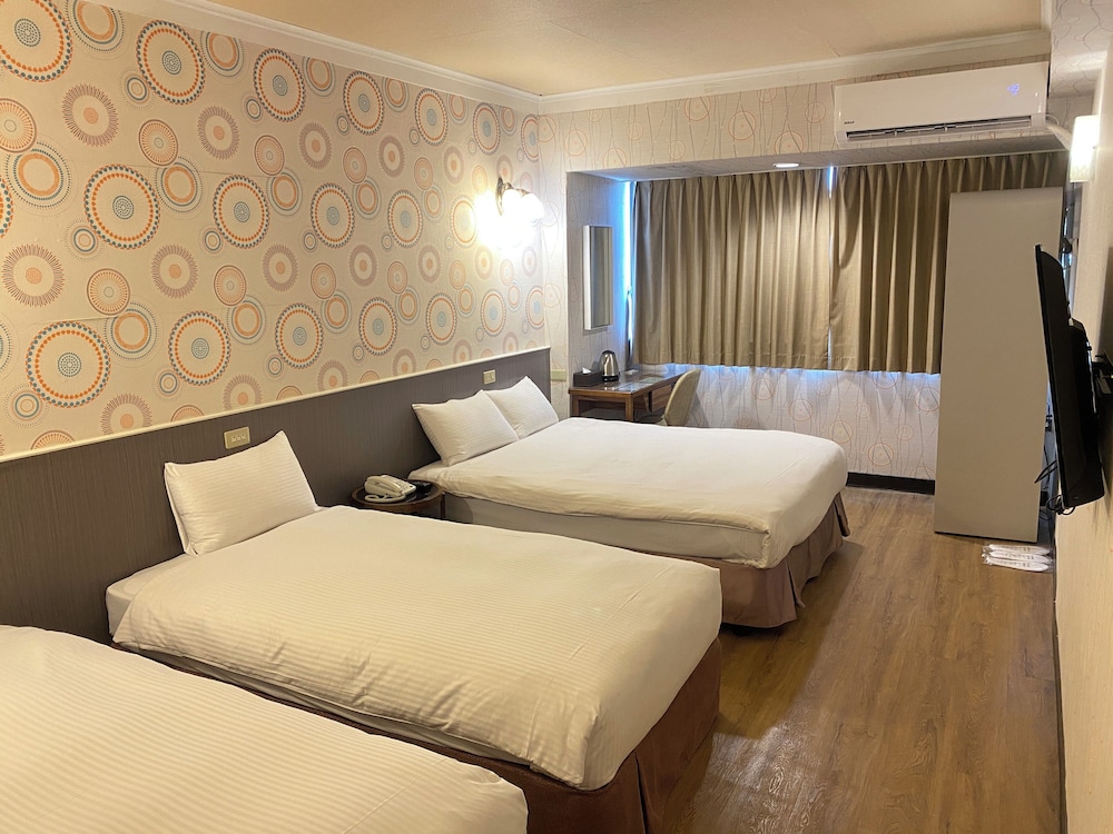 Taipei Hotel Zoo 11/53
