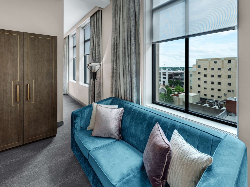 Tulsa Club Hotel Curio Collection By Hilton 66/89