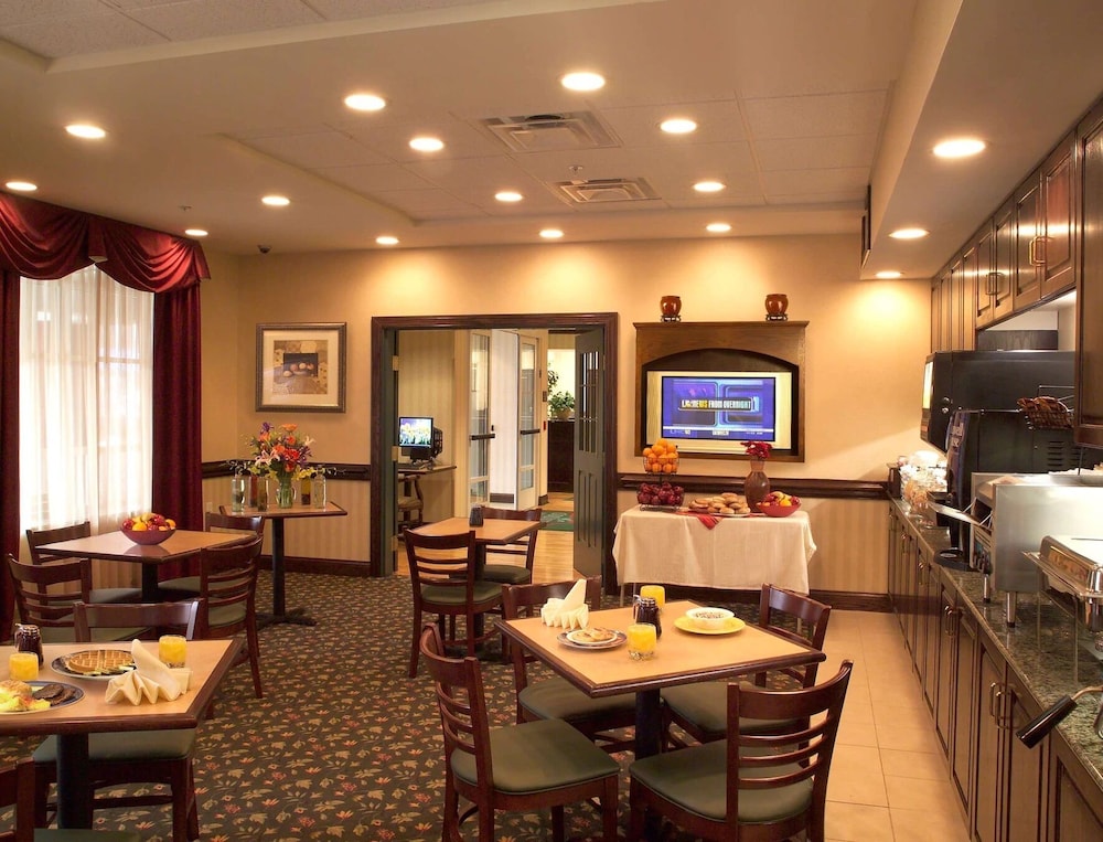Country Inn Suites By Radisson Newport News South Va 22/25