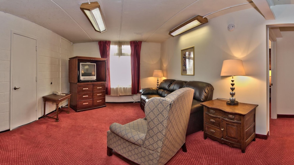Travelodge by Wyndham Watertown 16/21