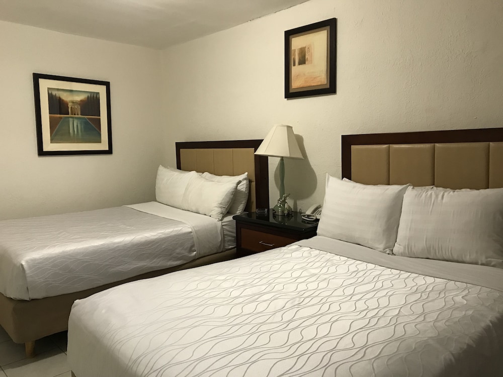 Hotel Guillen Jr 17/33
