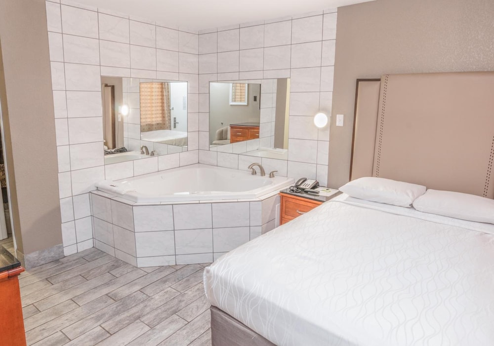Econo Lodge Inn & Suites Yuma 22/47