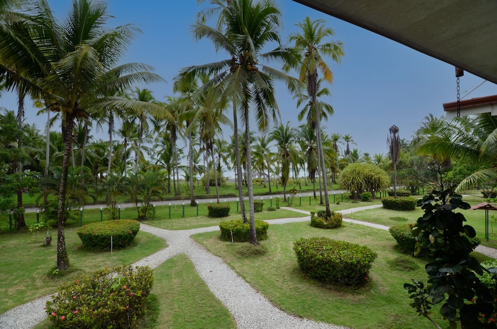 Cocomar Beachfront Hotel Island Resort 61/65