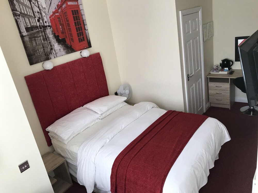Cassandra Guest House 27/65