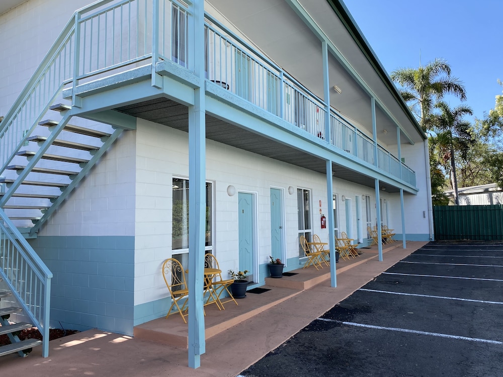 CENTRAL POINT MOTEL 48/61