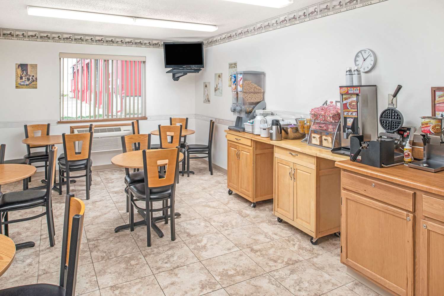 Super 8 By Wyndham Nebraska City 5/11