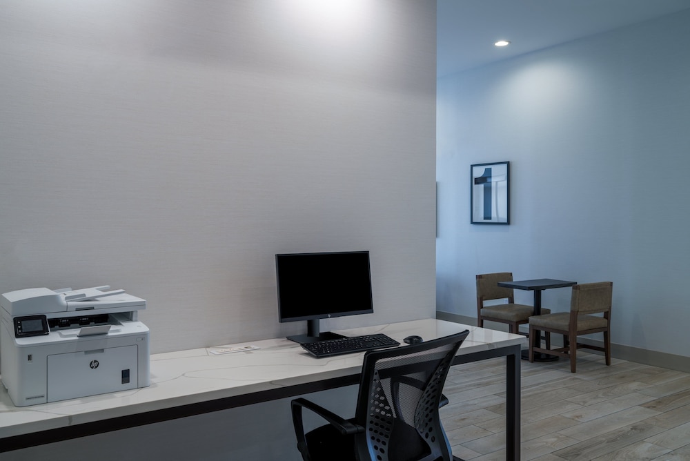 Staybridge Suites Louisville - Expo Center 29/31
