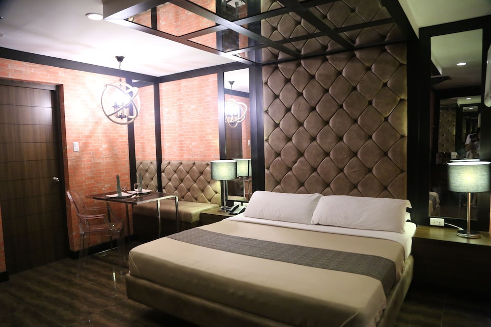 Victoria Court Las Pinas 13/47