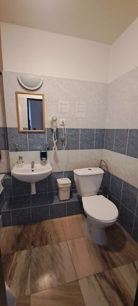 Legie Hotel 43/45