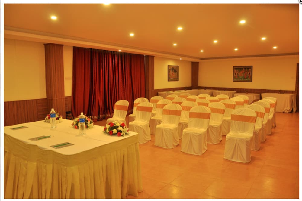 VINAYAGA INN 19/20